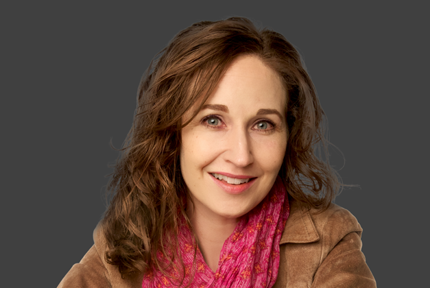 AimeeVoelz-OnFlatGrey